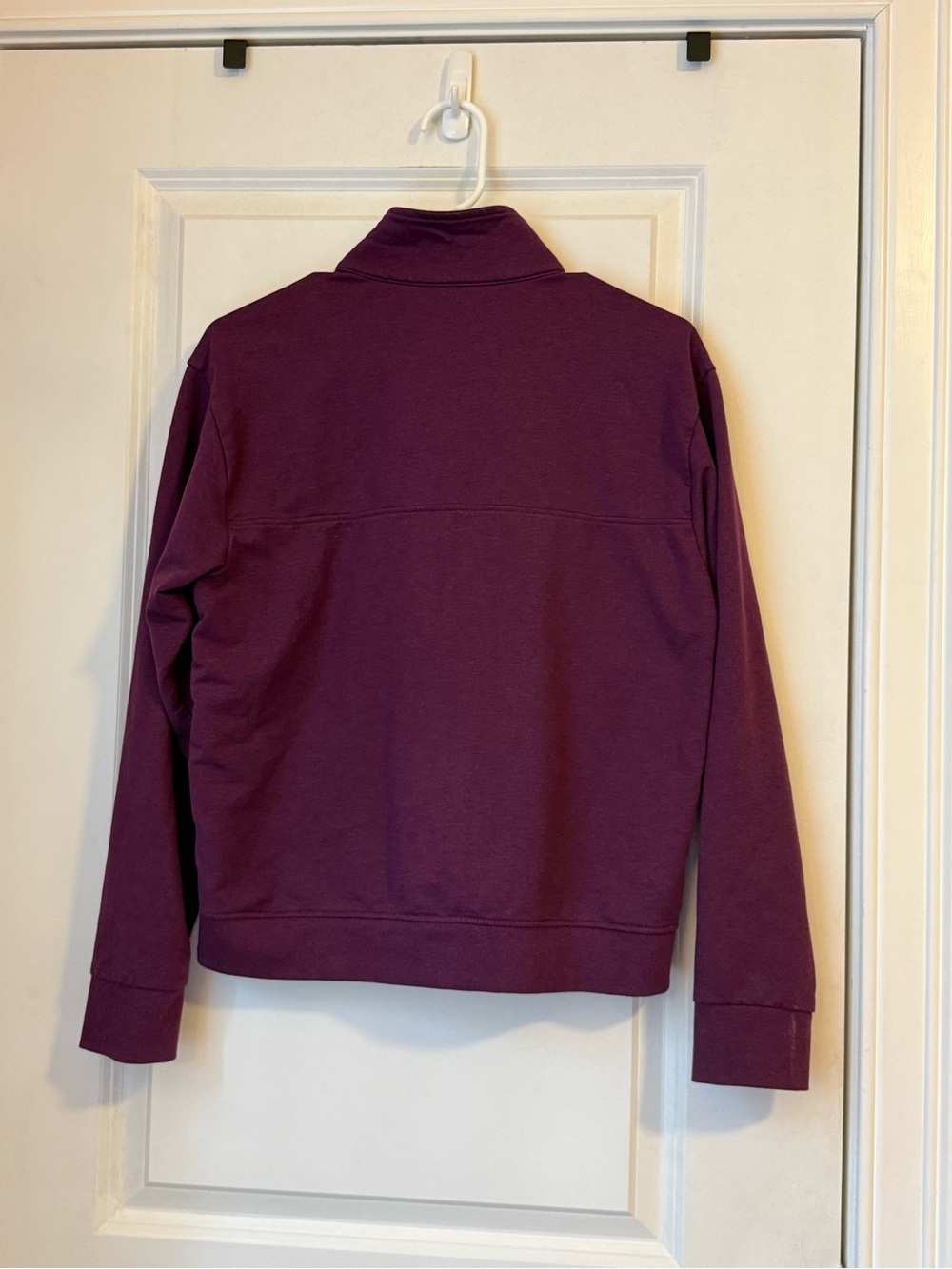 Patagonia Deep Plum Cotton Pullover with Logo Patch - Picture 2 of 4